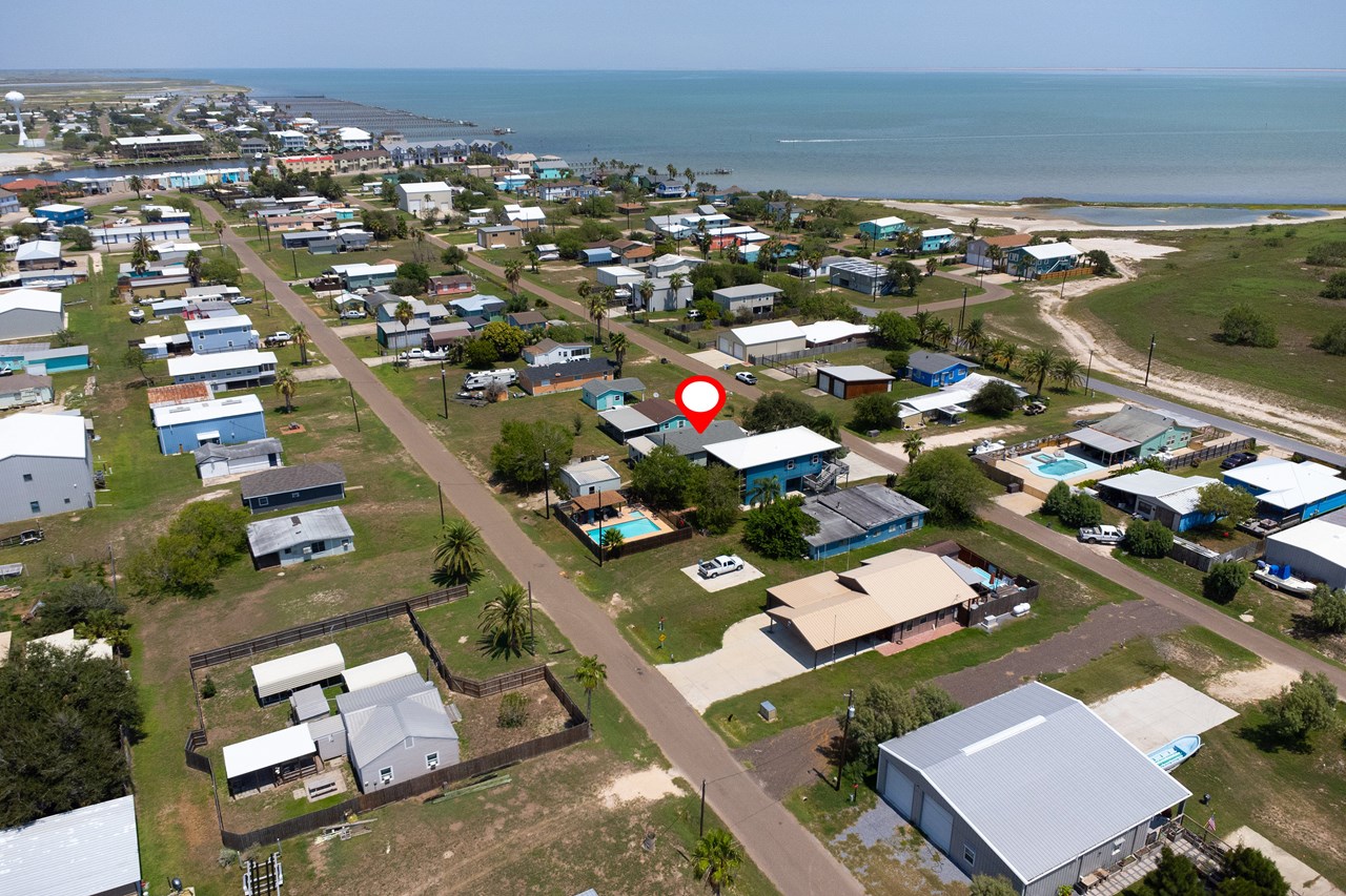 location of property close to the bay