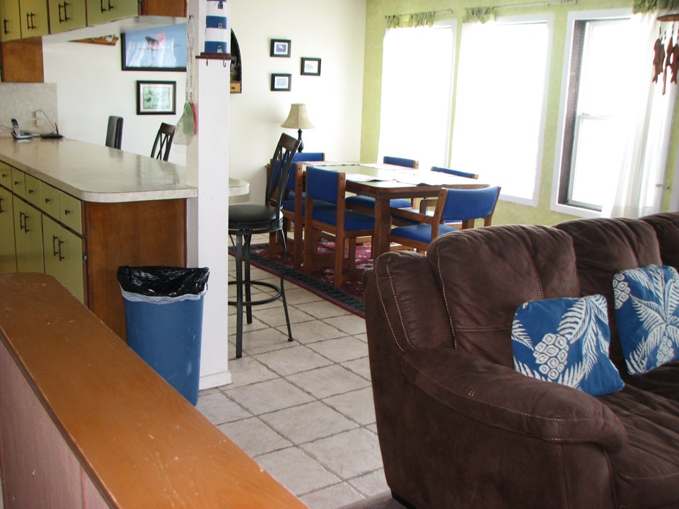 you have a view of the laguna madre from the kitchen, dining and living room